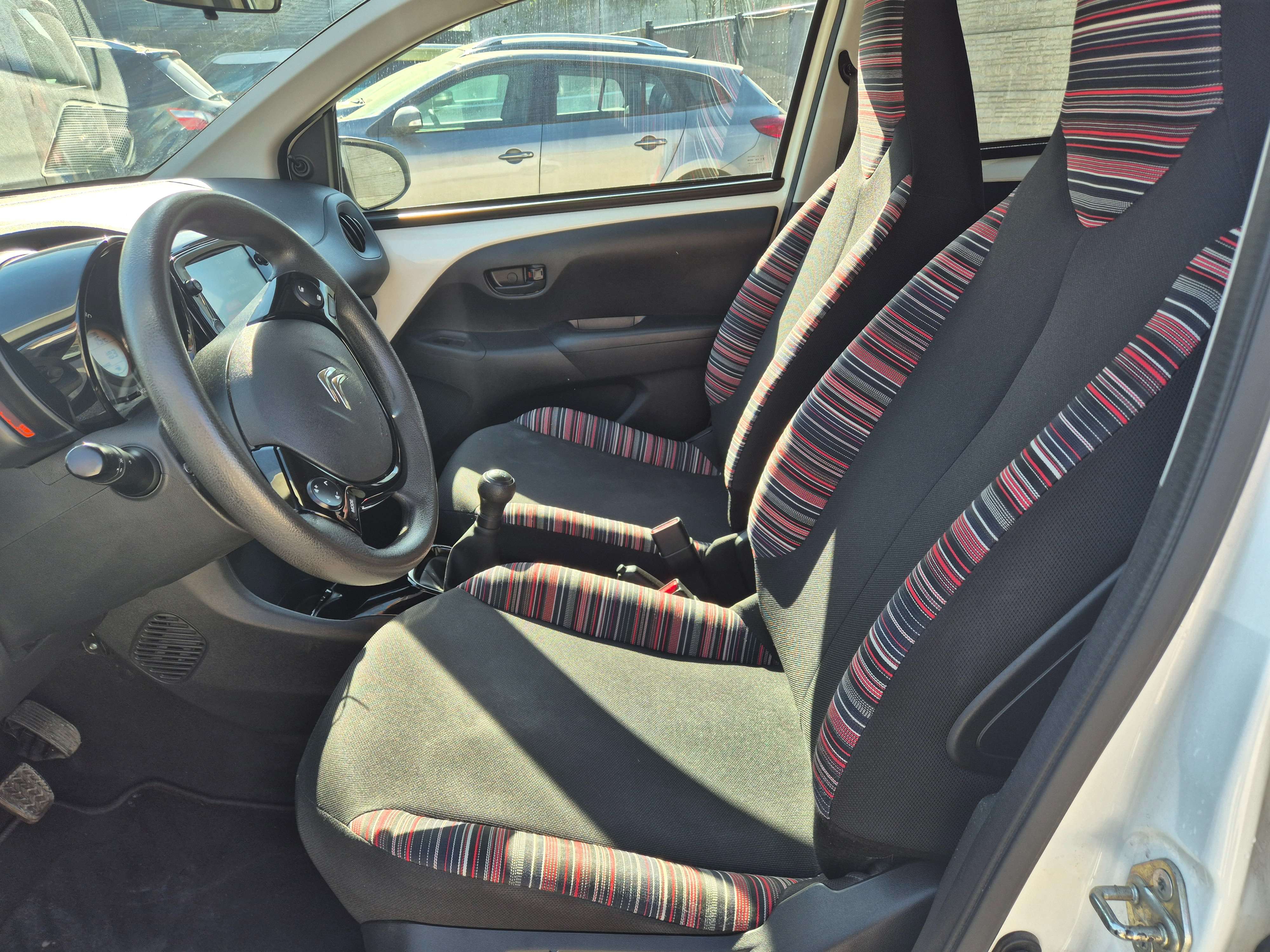 Citroen C1 1.0 VTi Feel // 73.000 KM//CARPLAY/USB/GARANTIE