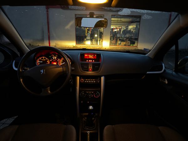 Peugeot 207+ Peugeot 207+ 1.4hdi75