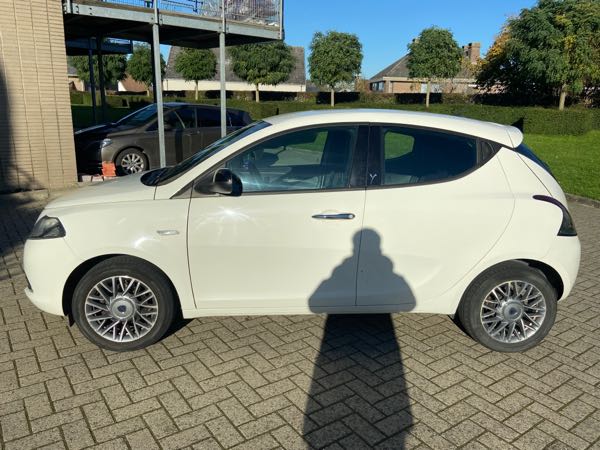 Lancia Ypsilon 12M garantie/Lanci Ypsilon/2011/118300/0.9TwinTurbo/€5/AC