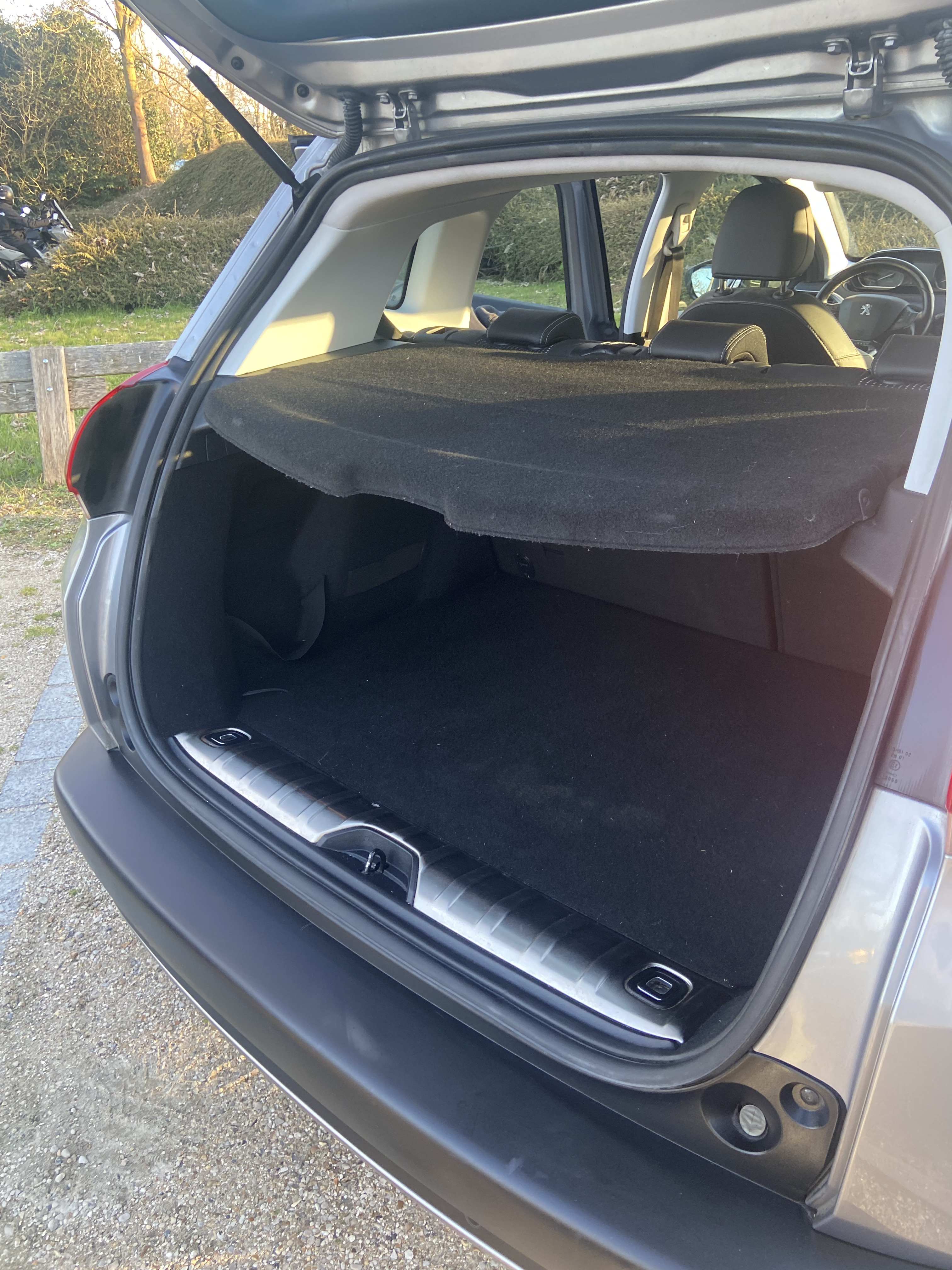 Peugeot 2008 (2) 1.2 PURETECH 110 5CV S&amp;S ALLURE