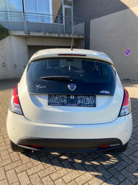 Lancia Ypsilon 12M garantie/Lanci Ypsilon/2011/118300/0.9TwinTurbo/€5/AC