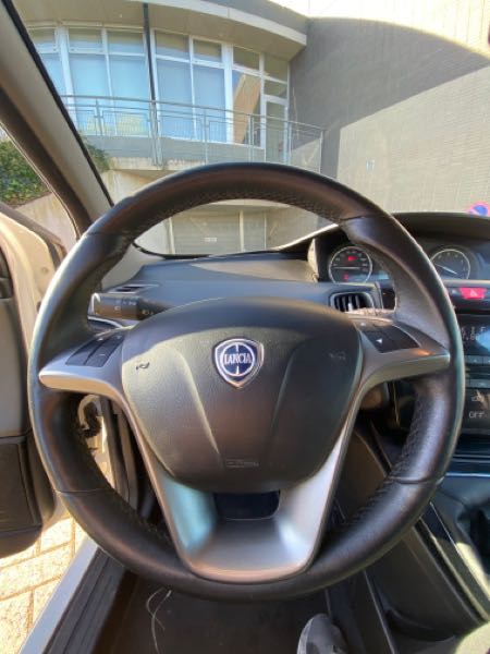 Lancia Ypsilon 12M garantie/Lanci Ypsilon/2011/118300/0.9TwinTurbo/€5/AC