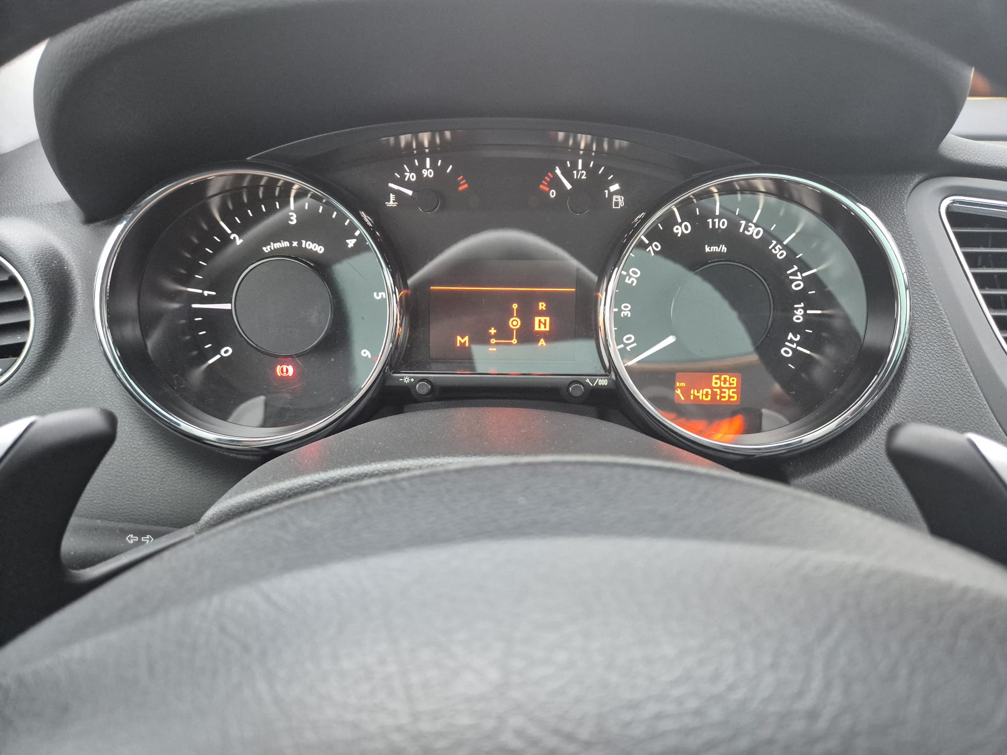 Peugeot 5008 1.6 E-HDI 115 FAP ALLURE BMP6 7PL