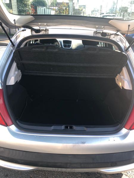 Peugeot 207 1.4 75 EXECUTIVE 5P