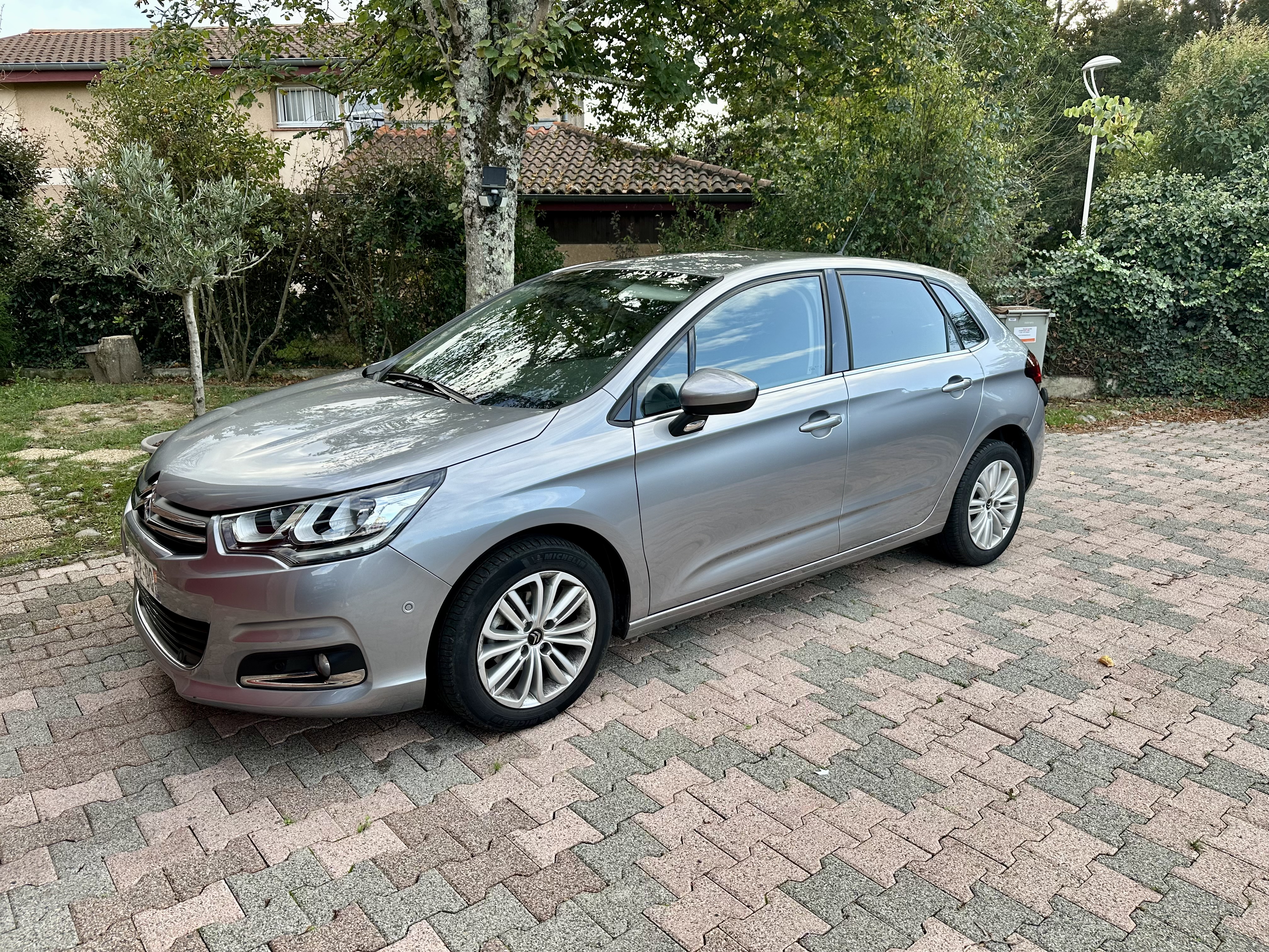 Citroen C4 II (2) 1.6 BLUEHDI 100 MILLENIUM BUSINESS