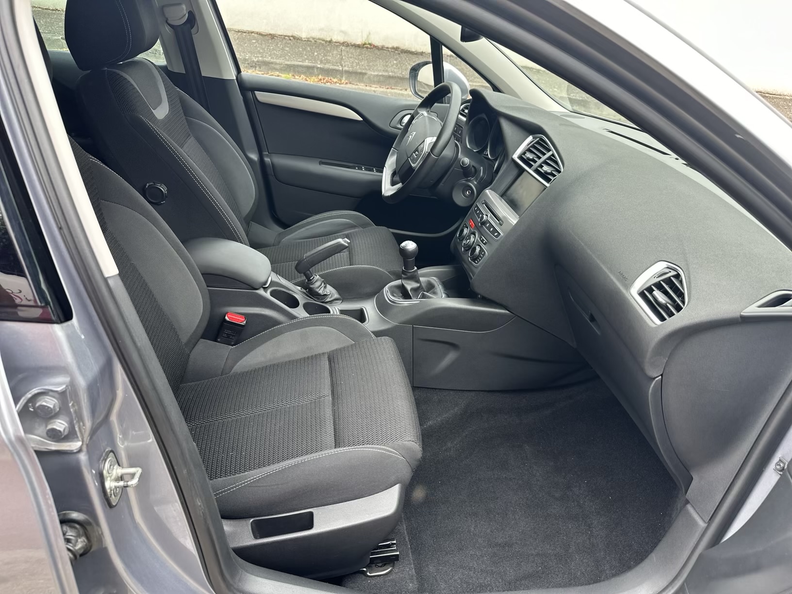 Citroen C4 II (2) 1.6 BLUEHDI 100 MILLENIUM BUSINESS