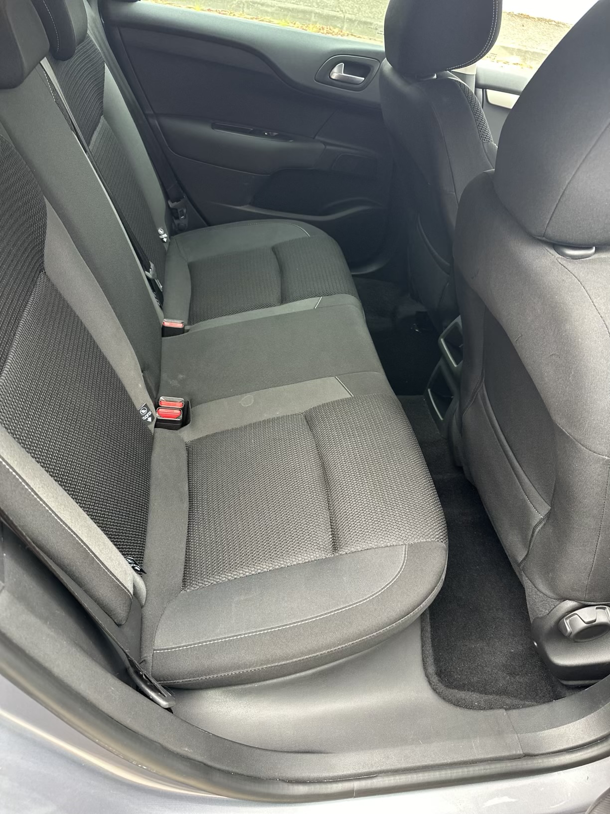 Citroen C4 II (2) 1.6 BLUEHDI 100 MILLENIUM BUSINESS