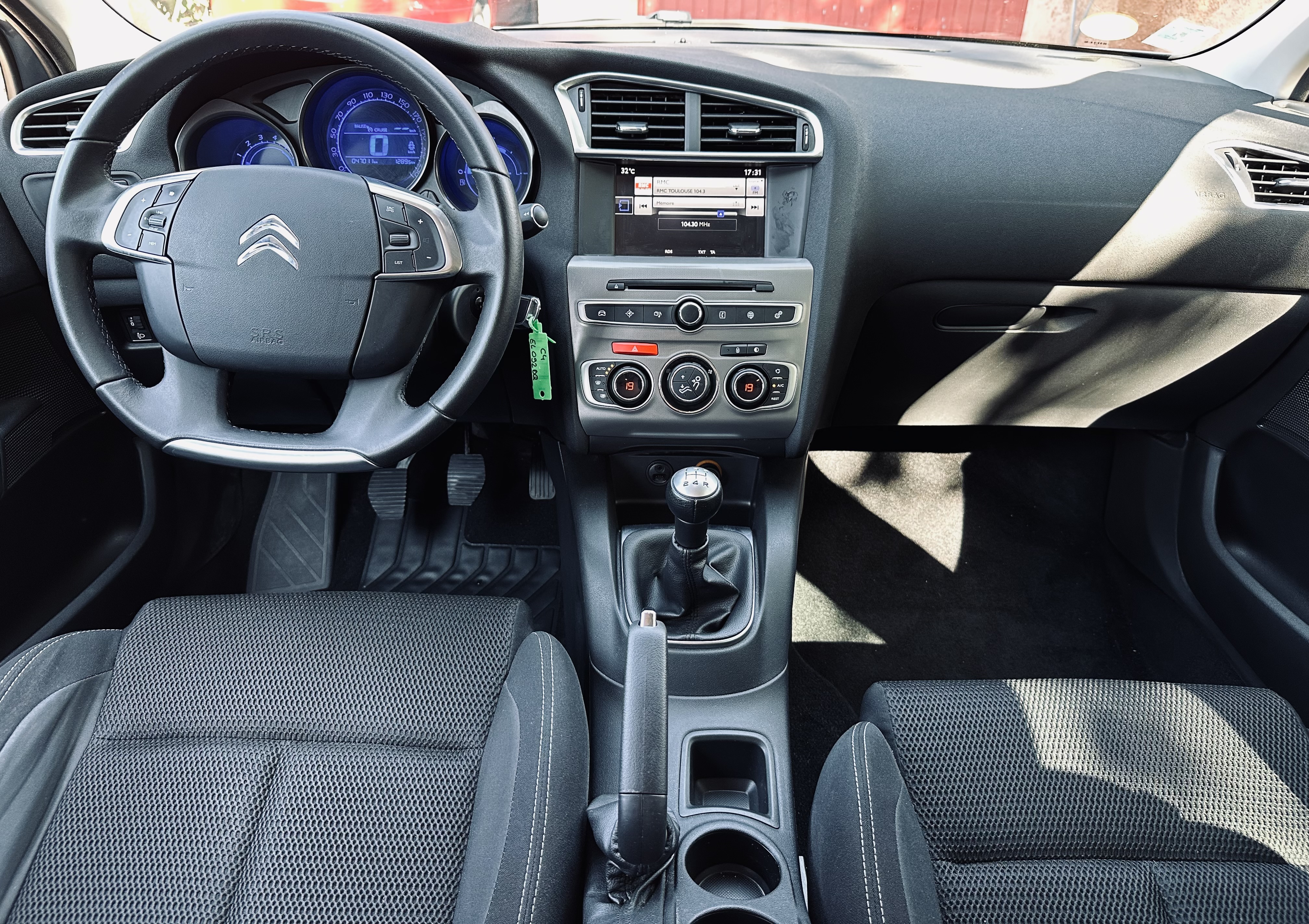 Citroen C4 II (2) 1.6 BLUEHDI 100 MILLENIUM BUSINESS
