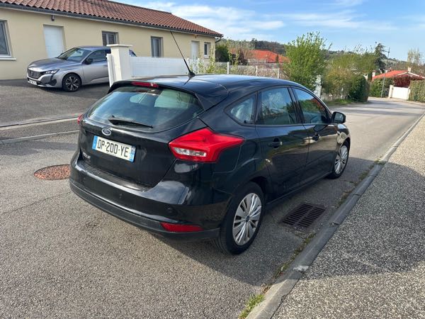 Ford Focus III (2) 1.5 TDCI 120 S&amp;S BUSINESS NAV 5P