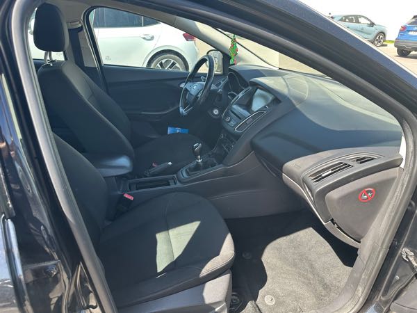 Ford Focus III (2) 1.5 TDCI 120 S&amp;S BUSINESS NAV 5P