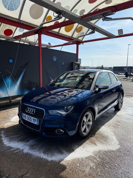 Audi A1 1.6 TDI 90 AMBIENTE