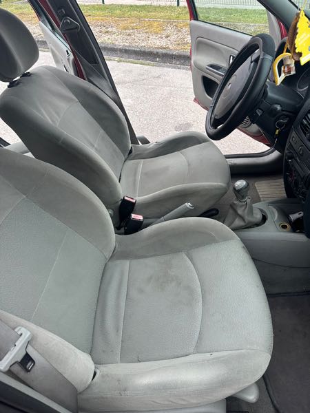 Renault Clio II (2) CAMPUS 1.5 DCI 85 AUTHENTIQUE 5P