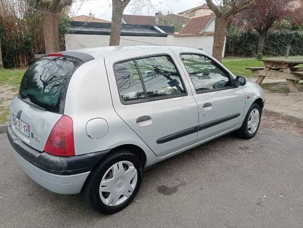 Renault Clio II (2) 1.2 16S EXTREME 5P
