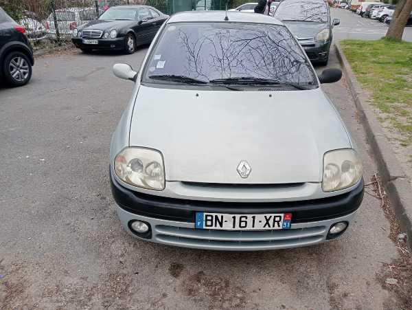 Renault Clio II (2) 1.2 16S EXTREME 5P