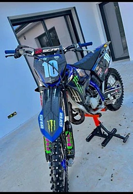 YAMAHA YZ