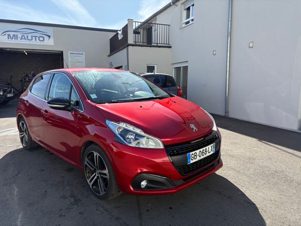 Peugeot 208 II 1.5 BLUEHDI 100 S&amp;S GT LINE