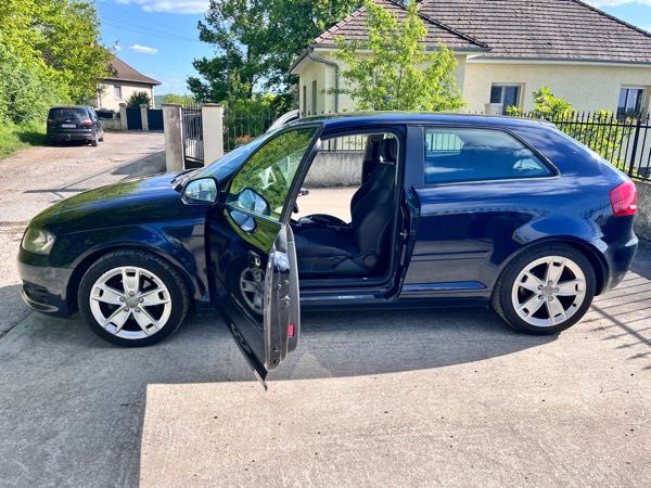 Audi A3 II (2) SPORTBACK 1.9 TDI 105 AMBIENTE