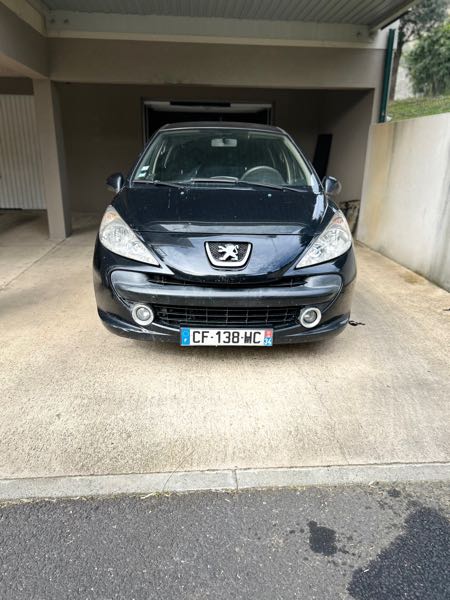 Peugeot 207 1.6 HDI 90 STYLE 5P