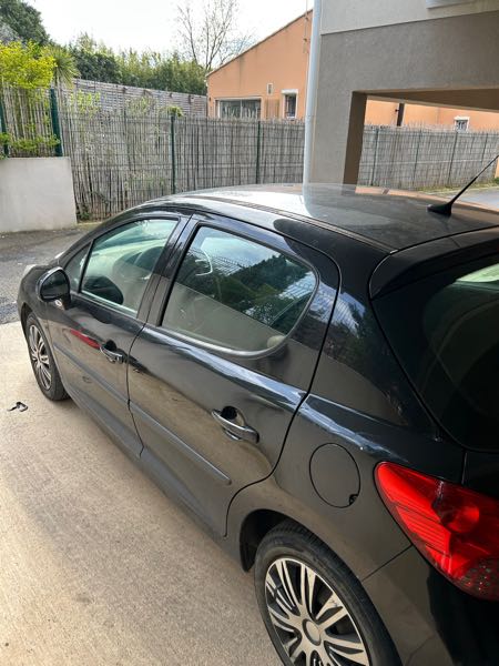 Peugeot 207 1.6 HDI 90 STYLE 5P