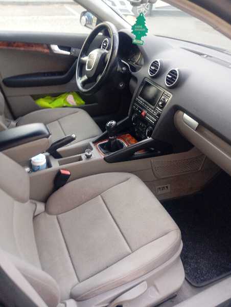 Audi A3 II (2) SPORTBACK 2.0 TDI 140 BUSINESS LINE