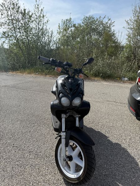 MBK STUNT NAKED