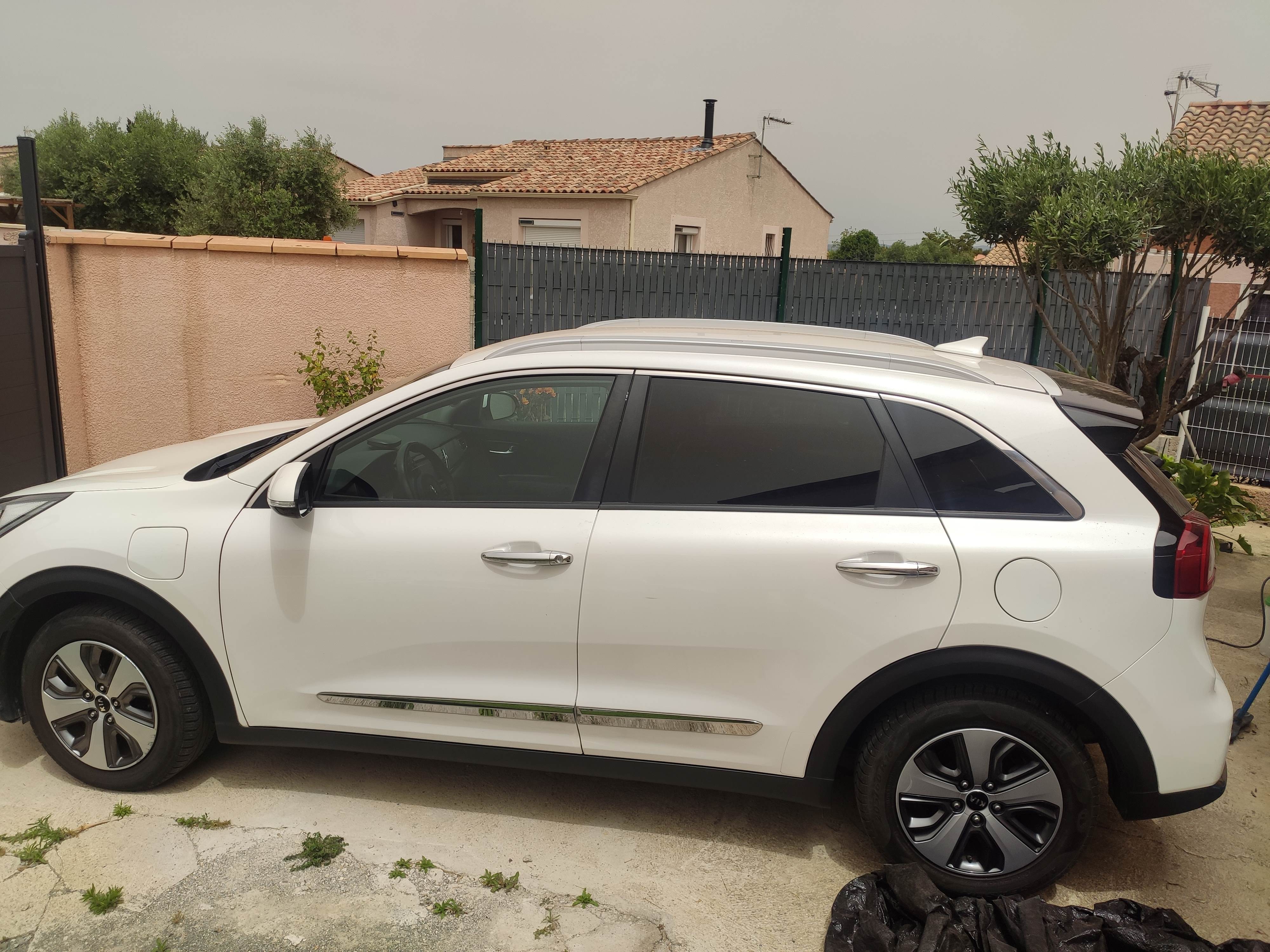 Kia Niro 1.6 GDI HYBRIDE RECHARGEABLE 141 ACTIVE DCT6