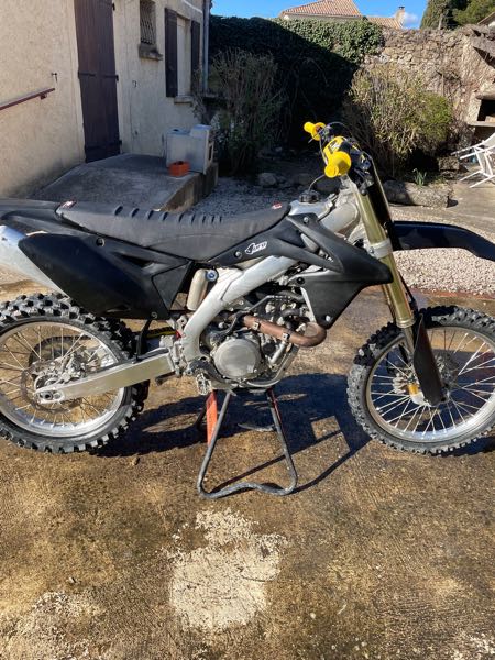 SUZUKI RM-Z