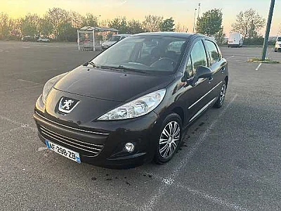 Peugeot 207 1.6 HDI 16V 90 SPORT PACK 5P