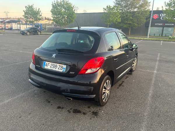 Peugeot 207 1.6 HDI 16V 90 SPORT PACK 5P