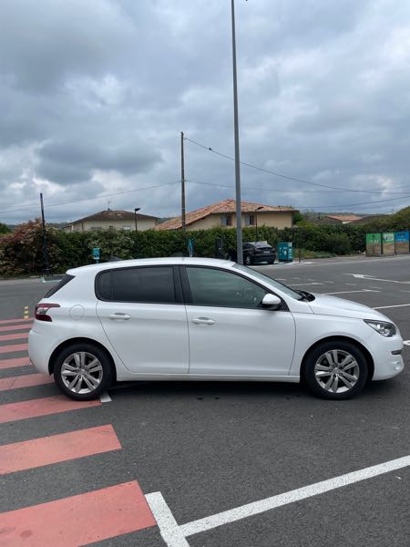 Peugeot 308 II 1.6 BLUEHDI 120 BUSINESS EAT6