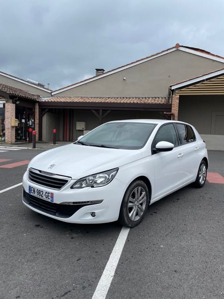 Peugeot 308 II 1.6 BLUEHDI 120 BUSINESS EAT6