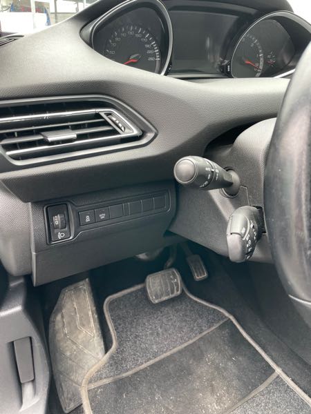 Peugeot 308 II 1.6 BLUEHDI 120 BUSINESS EAT6