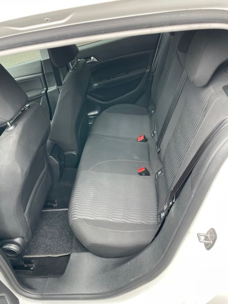 Peugeot 308 II 1.6 BLUEHDI 120 BUSINESS EAT6
