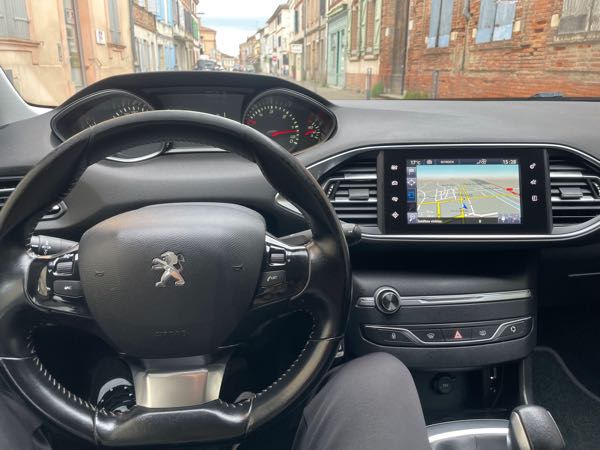 Peugeot 308 II 1.6 BLUEHDI 120 BUSINESS EAT6