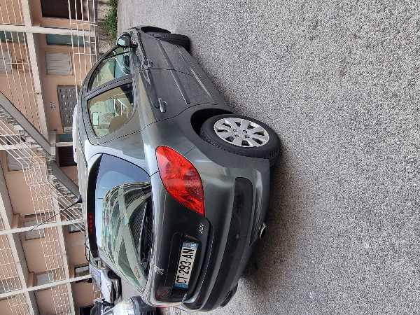 Peugeot 207 (2) 1.6 HDI 16V 92 FAP ALLURE 5P