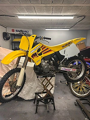 SUZUKI RM L