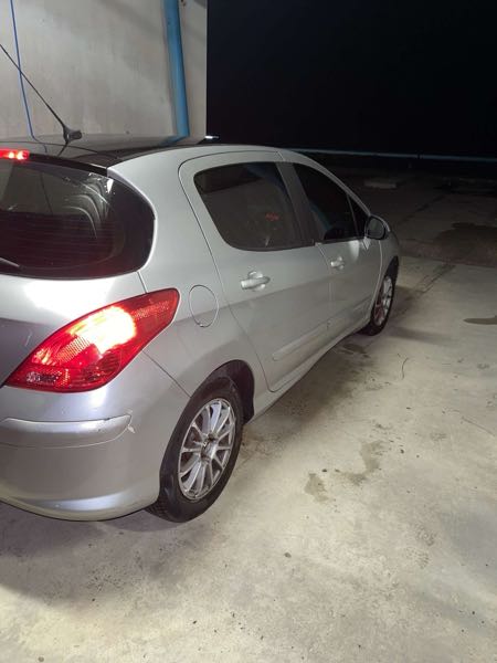 Peugeot 308 1.6 HDI 90 PREMIUM PACK