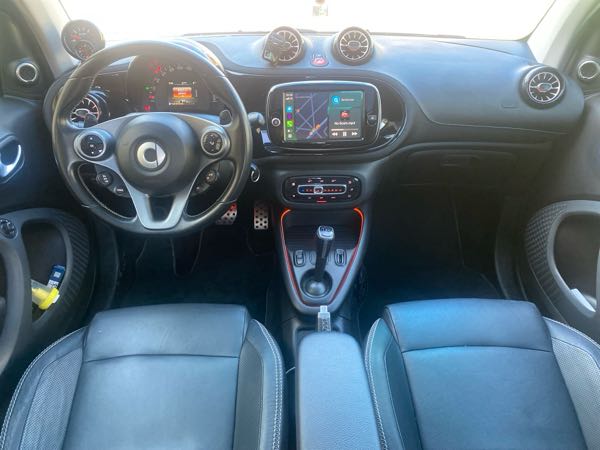 Smart Brabus Smart Brabus Xclusive Entretenu réseau Mercedes Aucun frai