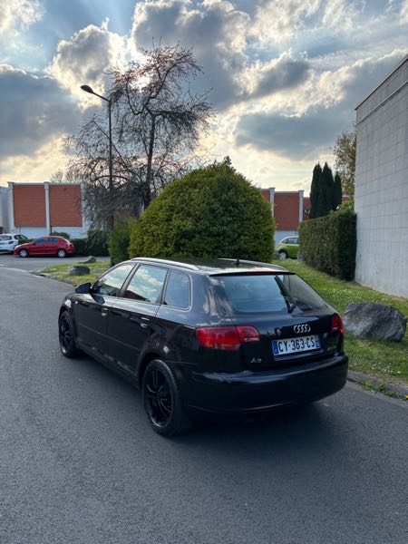 Audi A3 II (2) SPORTBACK 2.0 TDI 140 BUSINESS LINE