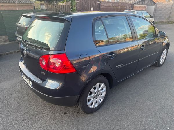 Volkswagen Golf V 1.9 TDI 90 UNITED 5P