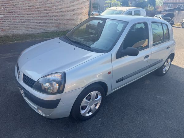 Renault Clio II (2) 1.2 16S CONFORT AUTHENTIQUE 5P