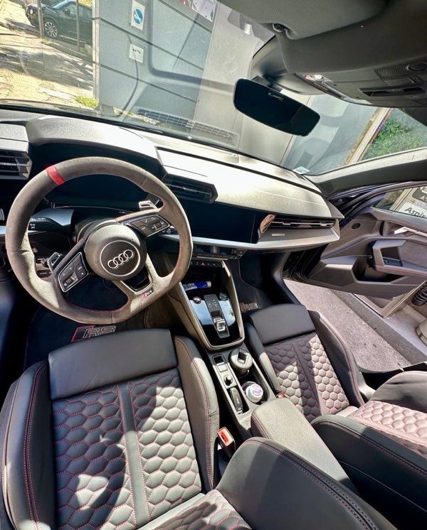 Audi RS3 SPORTBACK 2.5 TFSI 400 QUATTRO S TRONIC
