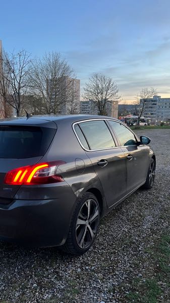 Peugeot 308 (2) 1.6 E-HDI 115 FAP ALLURE