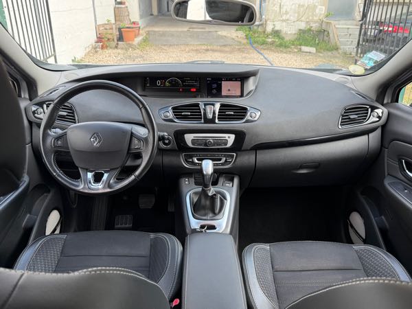 Renault Grand Scenic III (2) 1.5 DCI 110 FAP BOSE EDITION EDC 7PL