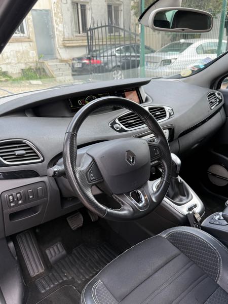Renault Grand Scenic III (2) 1.5 DCI 110 FAP BOSE EDITION EDC 7PL