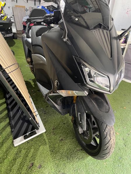YAMAHA T-MAX
