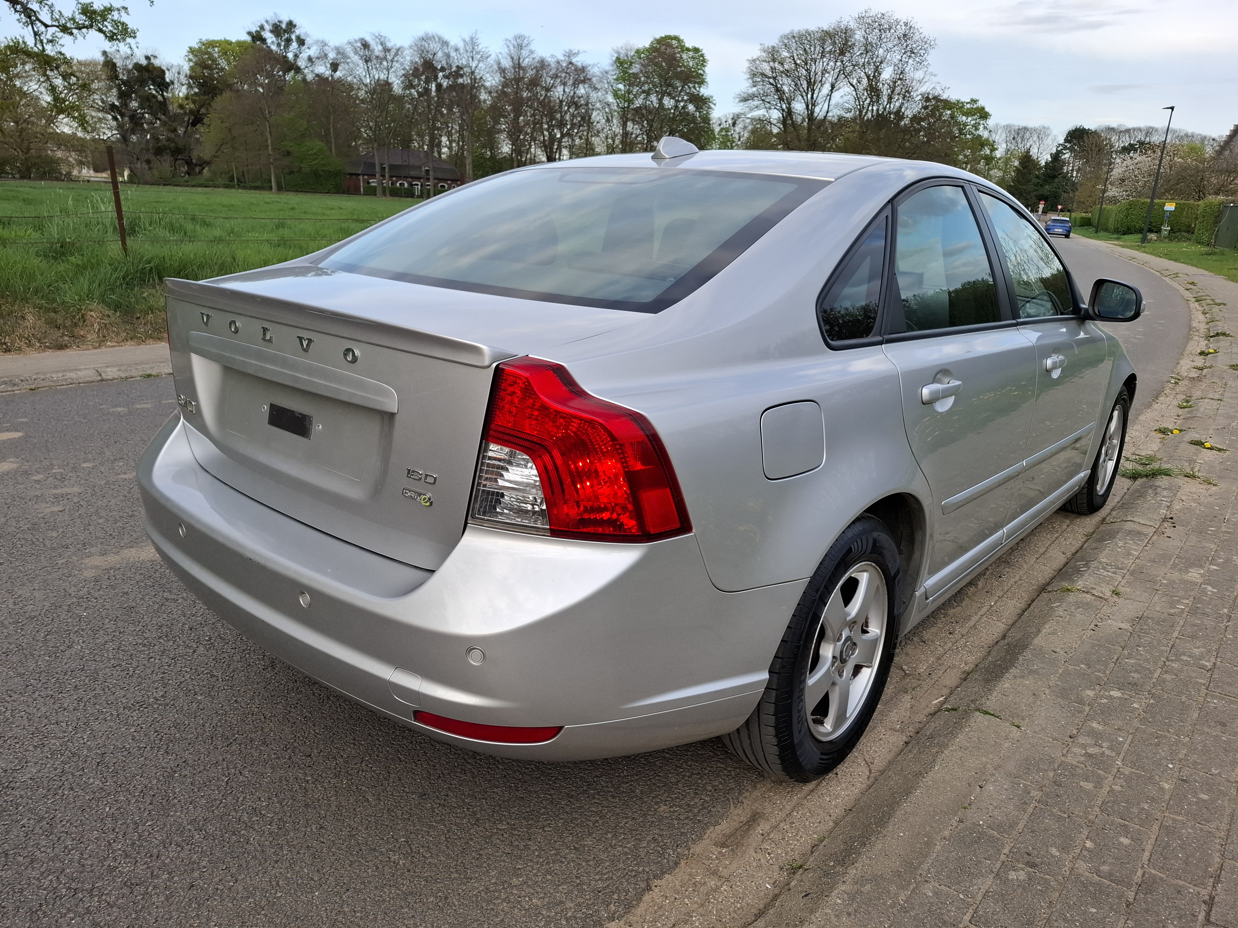 Volvo S40 II 1.6 D 110 DRIVE SUMMUM