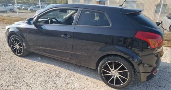 Kia Ceed coupe 1.6l crdi 90ch pack gps 05/2011