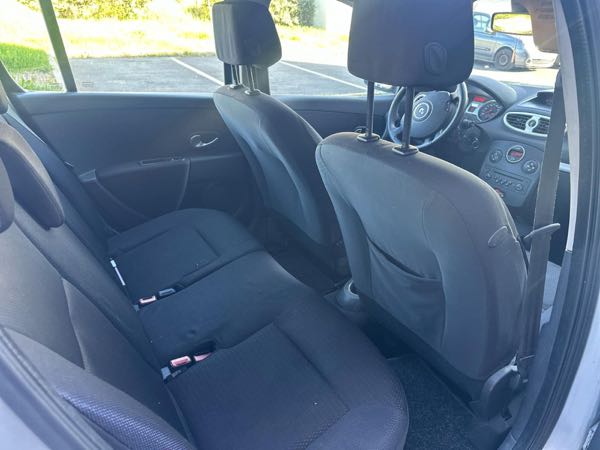 Renault Clio III (2) 1.5 DCI 105 5CV INITIALE 5P ECO2