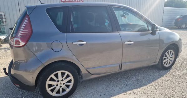 Renault Scenic 3 1.9l dci 130ch pack gps clim